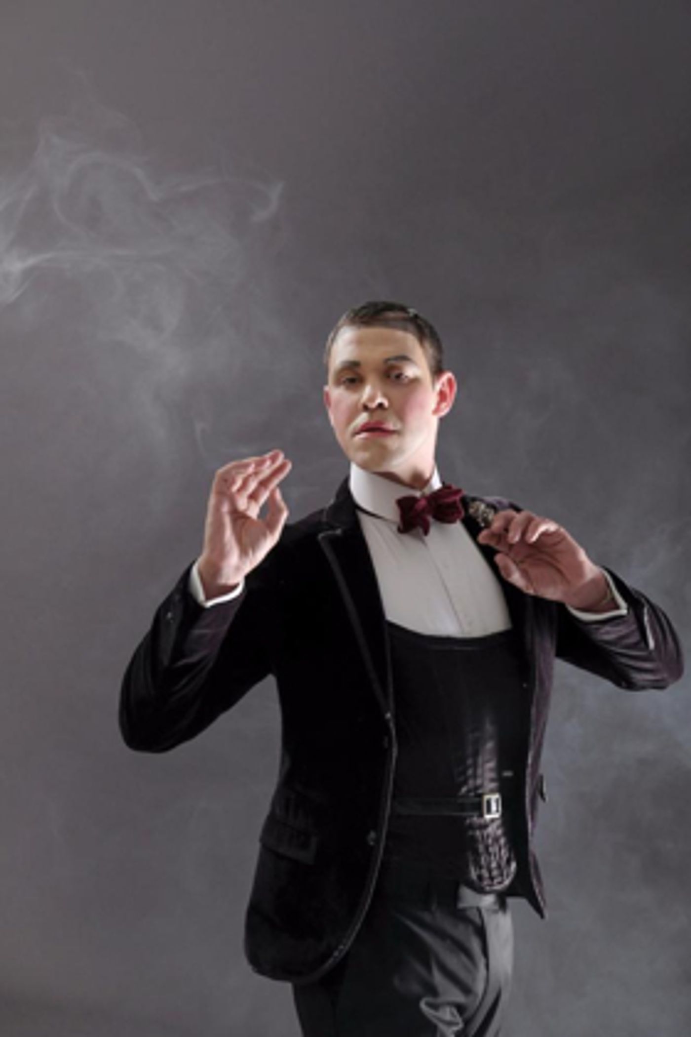 First Look At Will Young And Louise Redknapp In CABARET Image