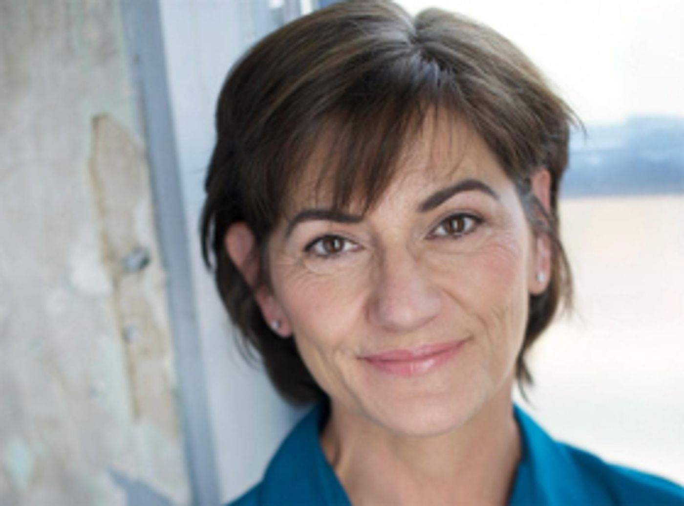 Janet Ulrich Brooks Crowned Queen for Chicago Premiere of THE AUDIENCE at TimeLine Theatre  Image