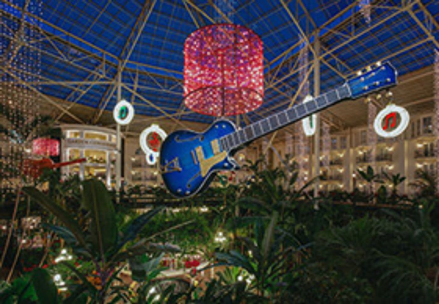 A COUNTRY CHRISTMAS Bringing Flurry of Preparations to Gaylord Opryland Resort  Image