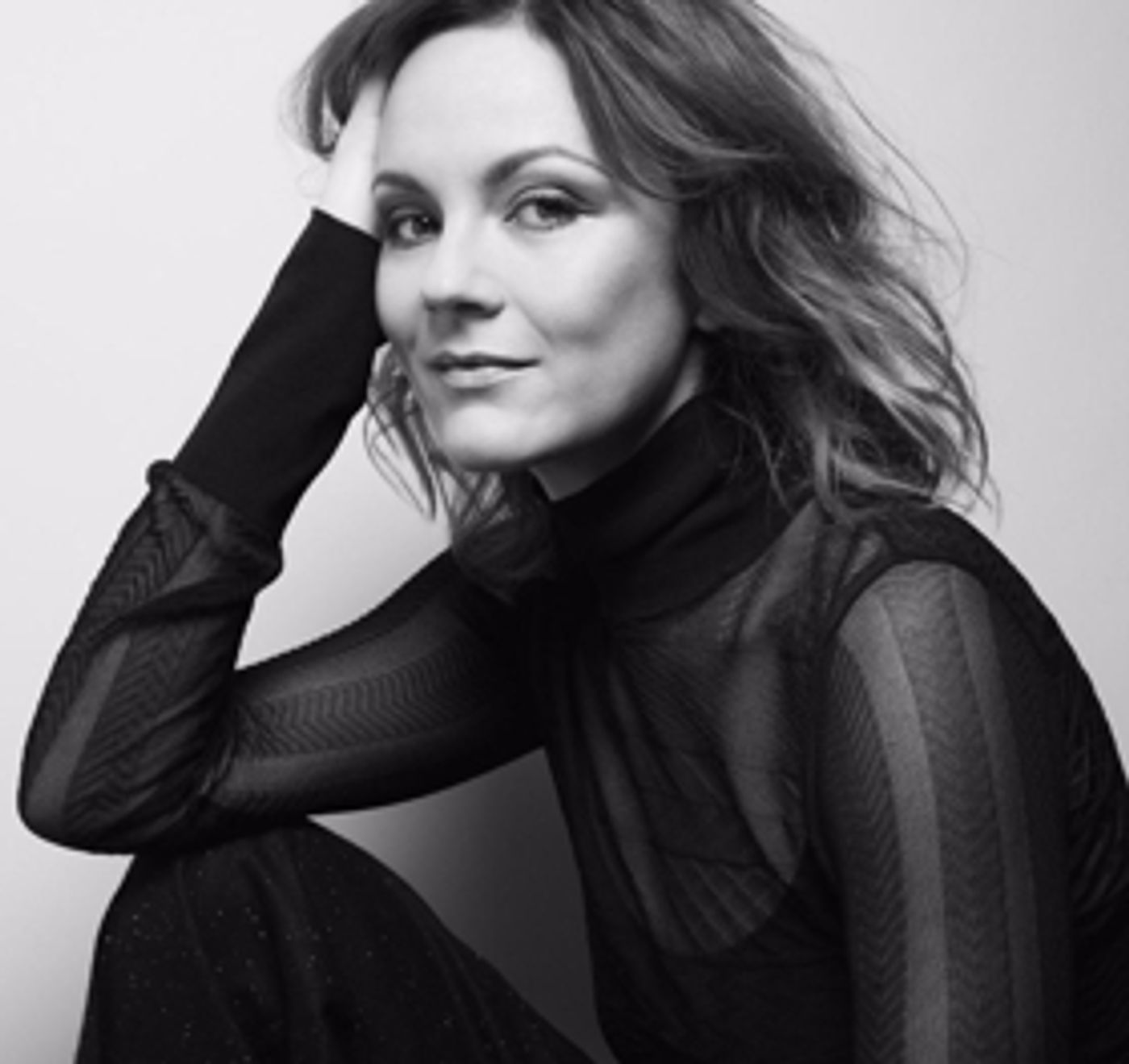 Rachael Stirling, Kwong Loke, and More to Join Martin Freeman and Sarah Lancashire in LABOUR OF LOVE; Full Cast Announced!  Image