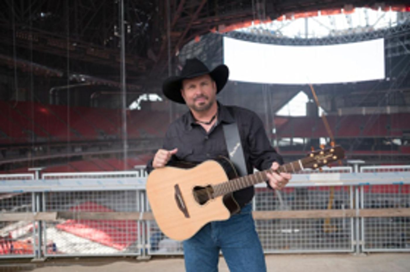 Garth Brooks Sells Out Mercedes-Benz Stadium Inaugural Show  Image