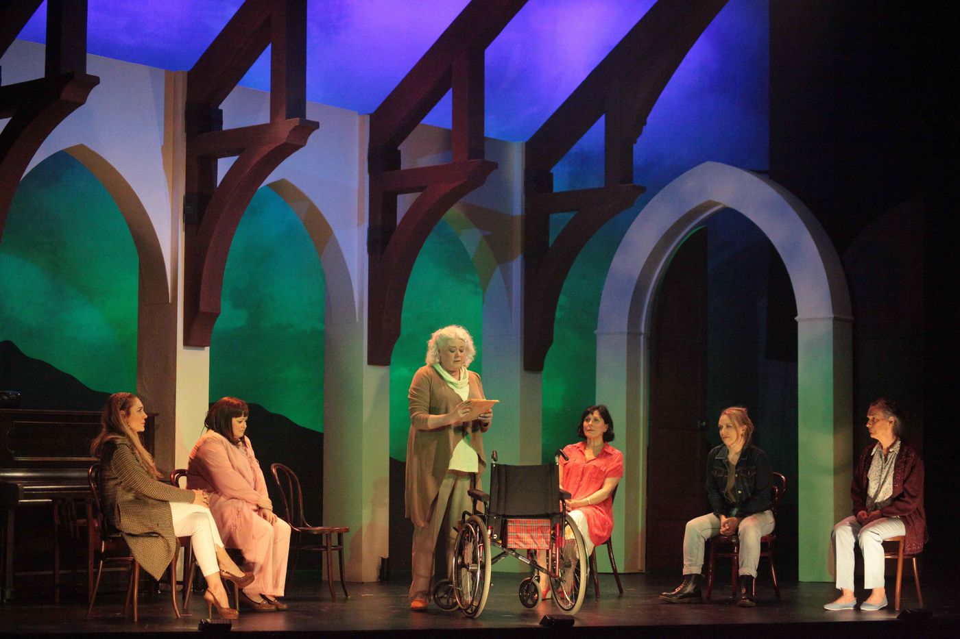 Review: CALENDAR GIRLS at Athenaeum Theatre  Image