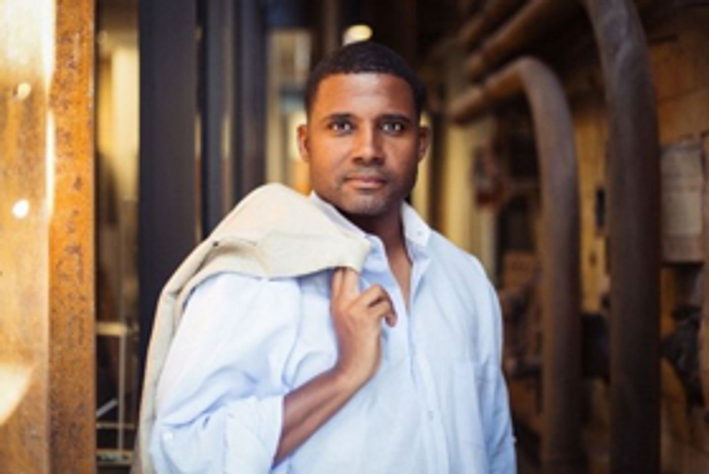 NC Playwright Mike Wiley Receives Distinguished Alumnus Award  Image