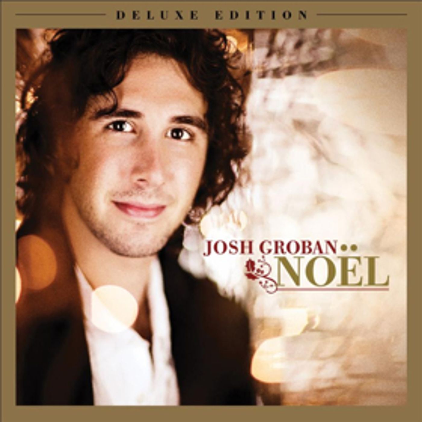 Josh Groban Announces Release of 'Noel' (Deluxe Edition) In Celebration of Its 10th Anniversary  Image