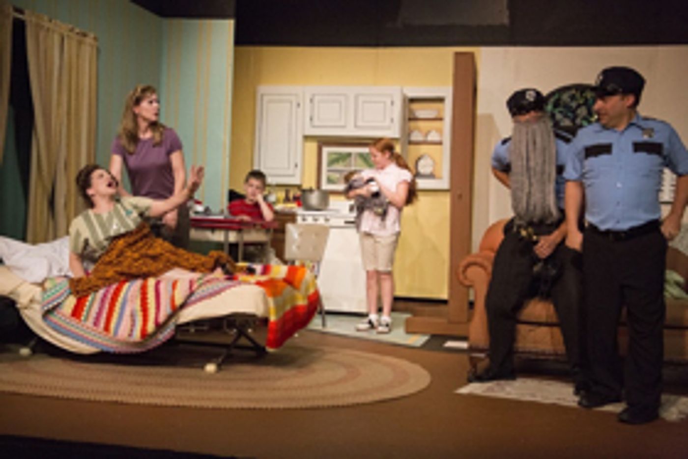 Review: HOLLYWOOD ARMS at Oyster Mill Playhouse  Image