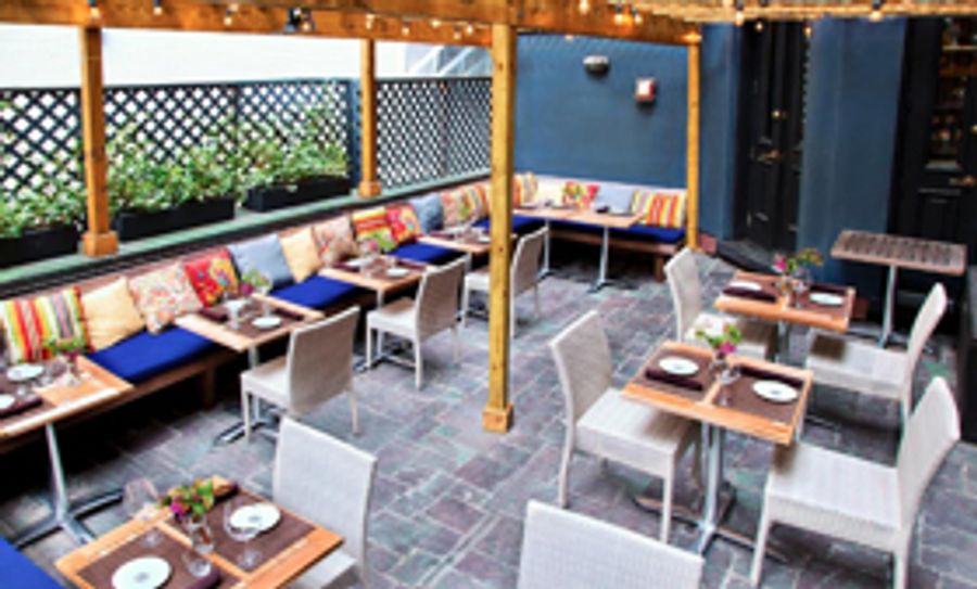 Bar of the Week: THE SHAKESPEARE Debuts Garden Terrace Happy Hour on Summer Fridays Image