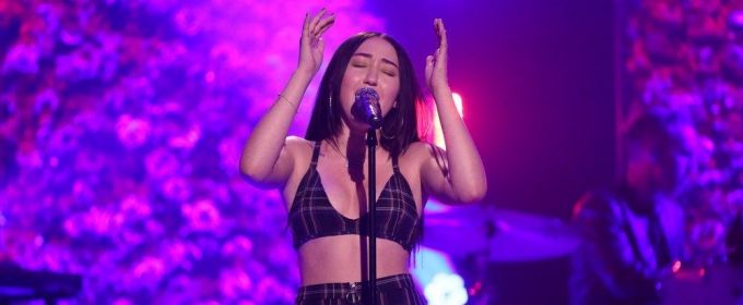 VIDEO: Noah Cyrus Performs 'Again' on TONIGHT SHOW Video
