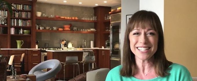VIDEO: Broadway Alum Paige Davis Returns as Host of TRADING SPACES Reboot Video