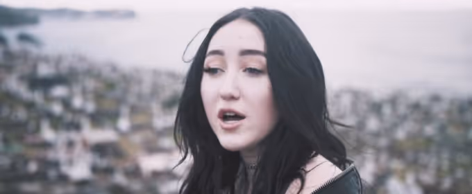 VIDEO: Noah Cyrus Shares Official Video for 'Again' ft. XXXTENTACION Video