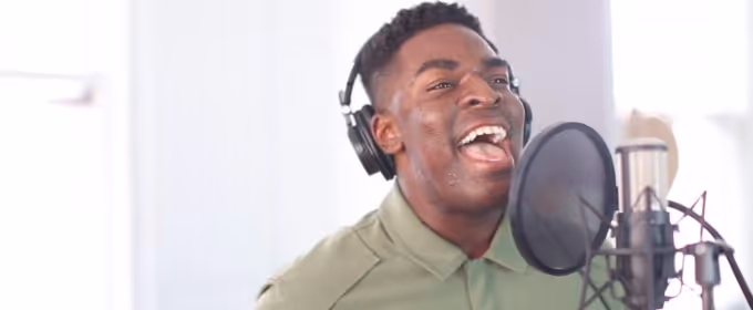 TV: Kyle Taylor Parker Sings Cover of 'On The Sunny Side of the Street' for 'Soul… Video