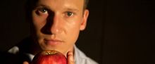 Five on Friday with Gideon Lombard of DIE REUK VAN APPELS at The Fugard Theatre