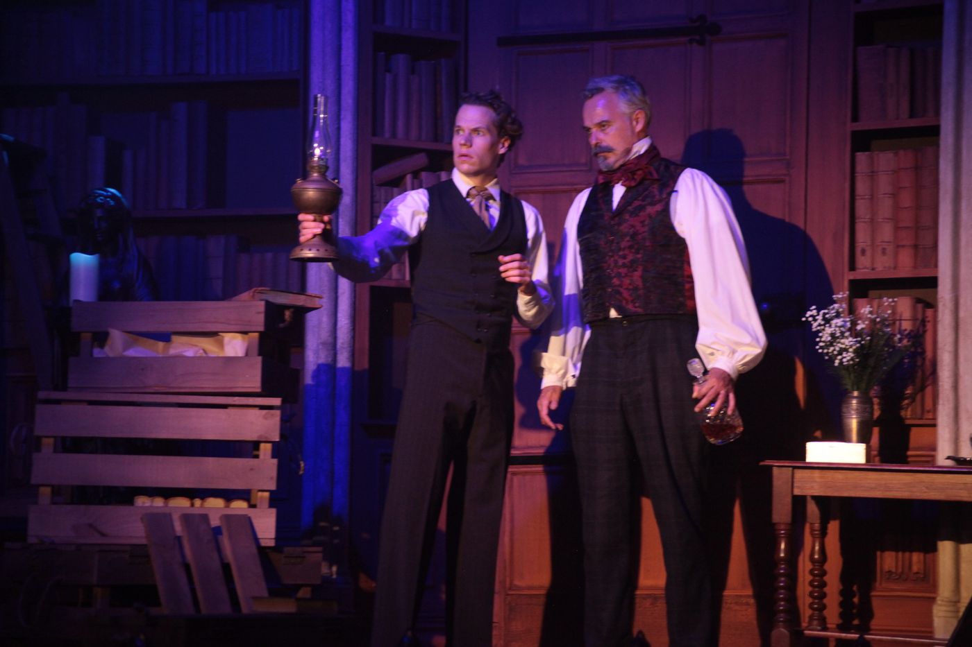 Review: THE HAUNTING at Athenaeum Theatre  Image