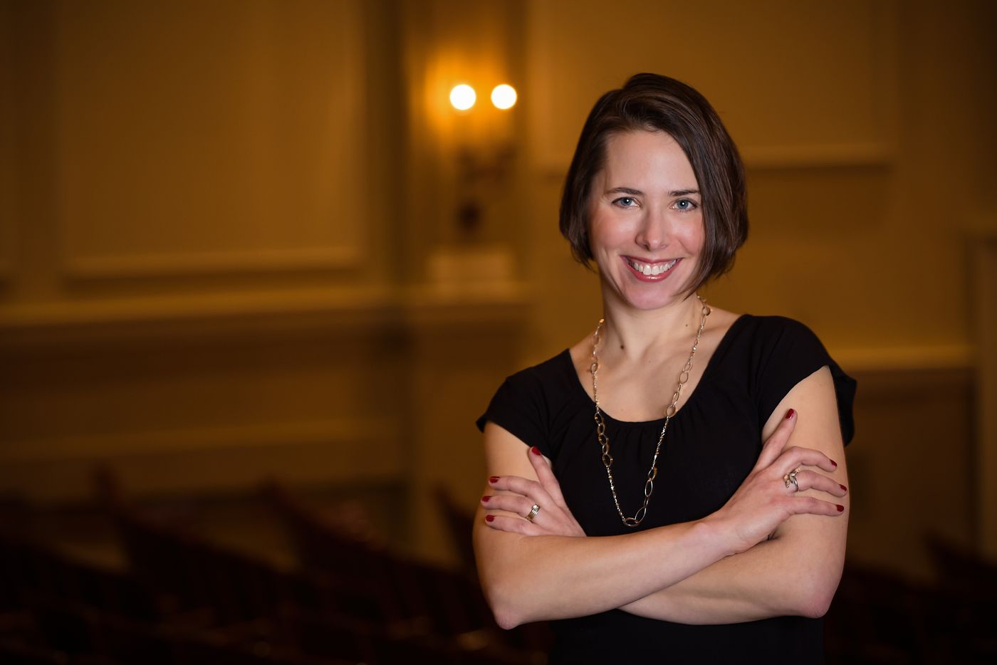 Interview: Kristina Riggle, author of Broadway-themed novel VIVIAN IN RED Image