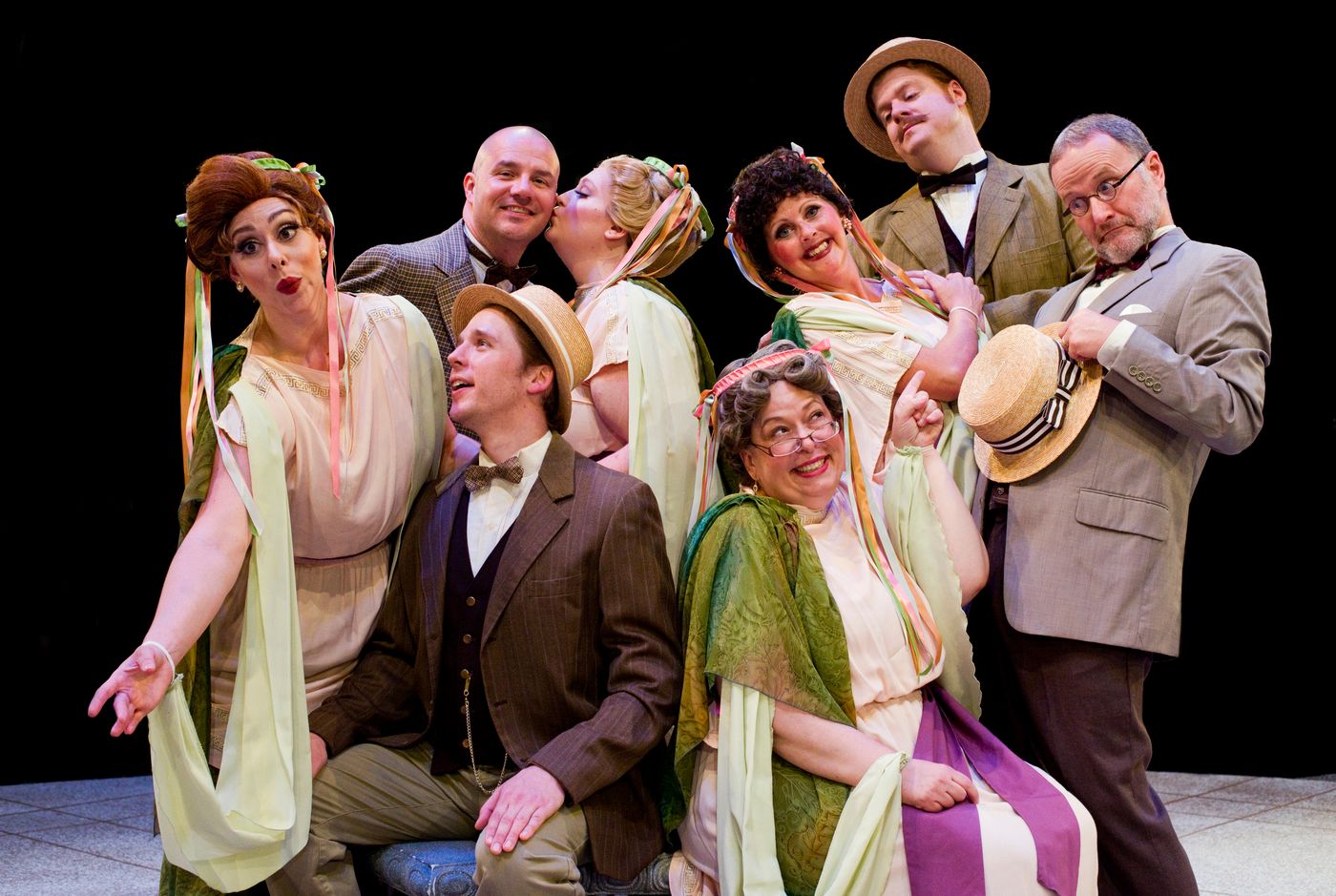 Review: THE MUSIC MAN at Derby Dinner Playhouse  Image