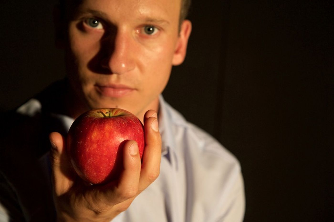 Interview: Five on Friday with Gideon Lombard of DIE REUK VAN APPELS at The Fugard Theatre  Image