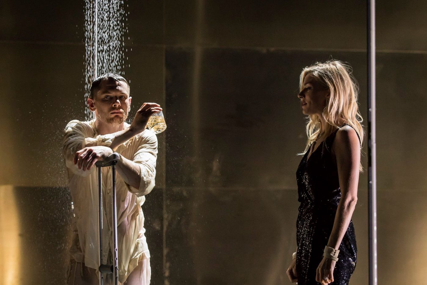 Review: CAT ON A HOT TIN ROOF, Apollo Theatre  Image