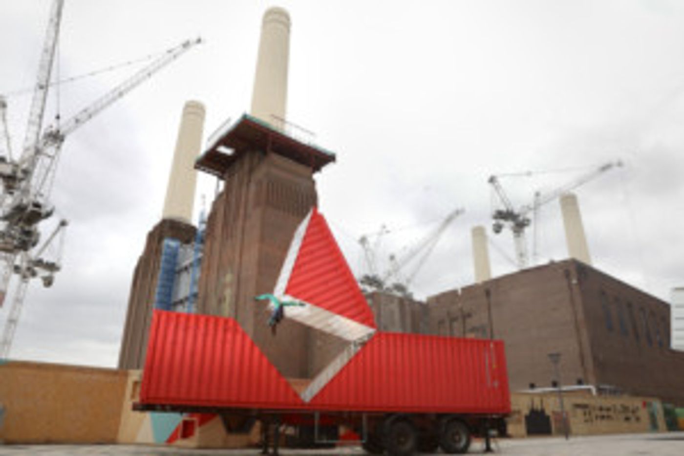 Dance Umbrella Festival 2017 Opens Today with A Spectacular Performance in Front of Battersea Power Station Image