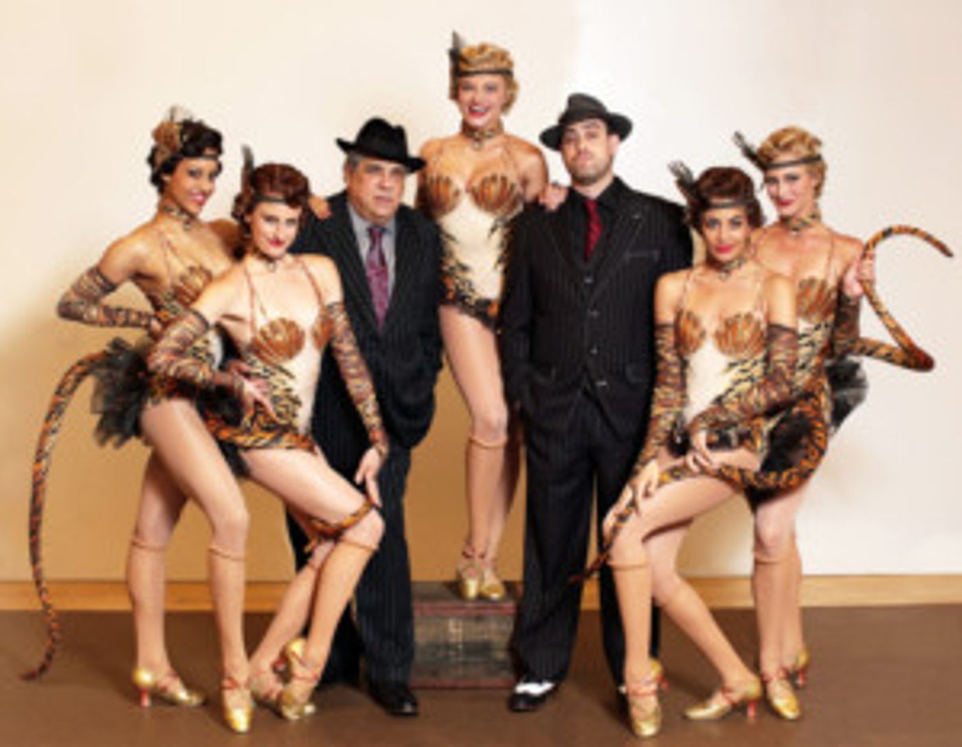 Vincent Pastore and Sally Struthers to Star in BULLETS OVER BROADWAY at Ogunquit Playhouse  Image