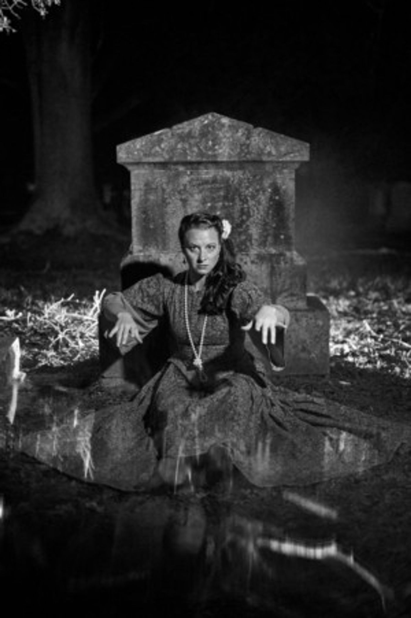 Aurora Theatre Ushers in Frightful Fall with Lawrenceville Ghost and Haunted Cemetery Tours Image