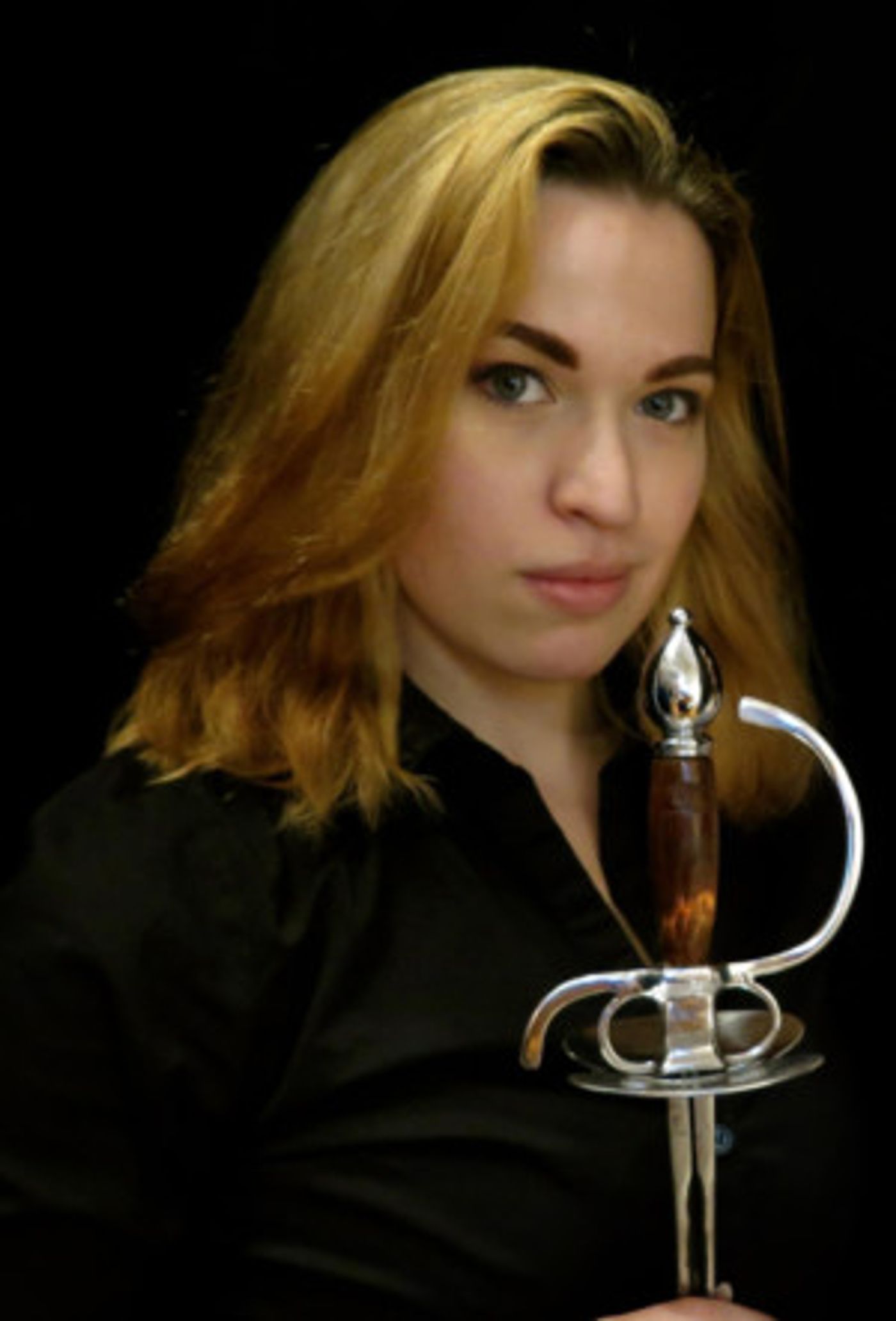 LA MAUPIN to Premiere at 2017 Fresh Fruit Festival  Image