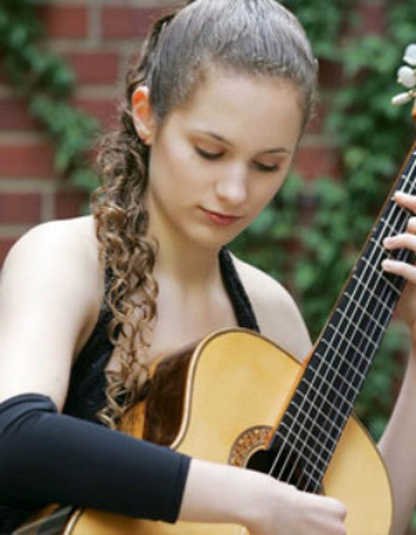 Ocean Grove Presents Solo Guitarist Chaconne Klaverenga  Image