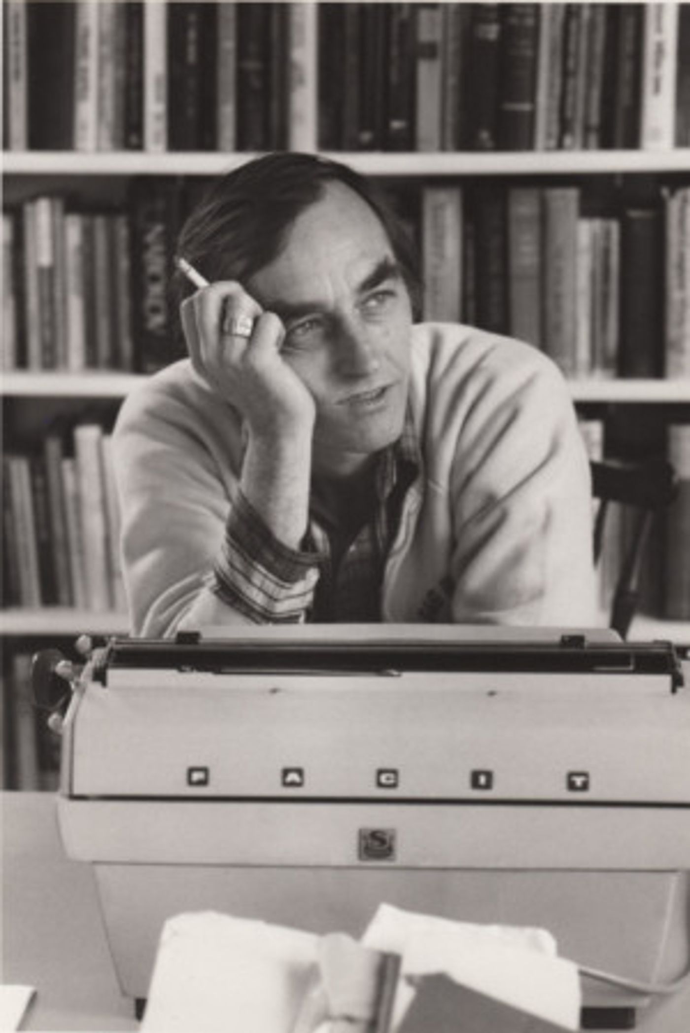 Lisa Emery and Frank Wood Star in Playing on Air's Latest Podcast of Lanford Wilson's A BETROTHAL  Image