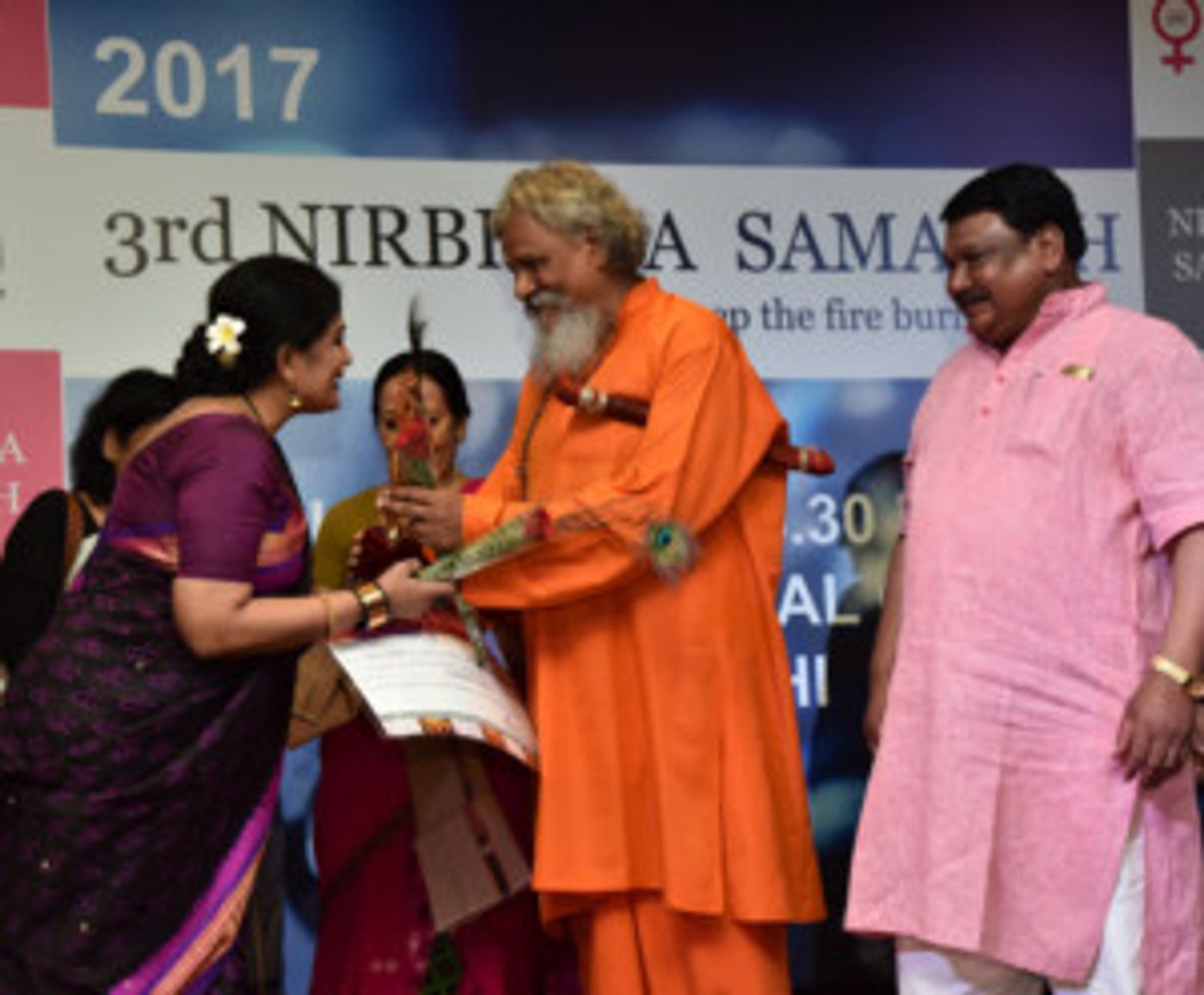 Dancer Geeta Chandran Receives NIRBHAYA PURUSKAR Image