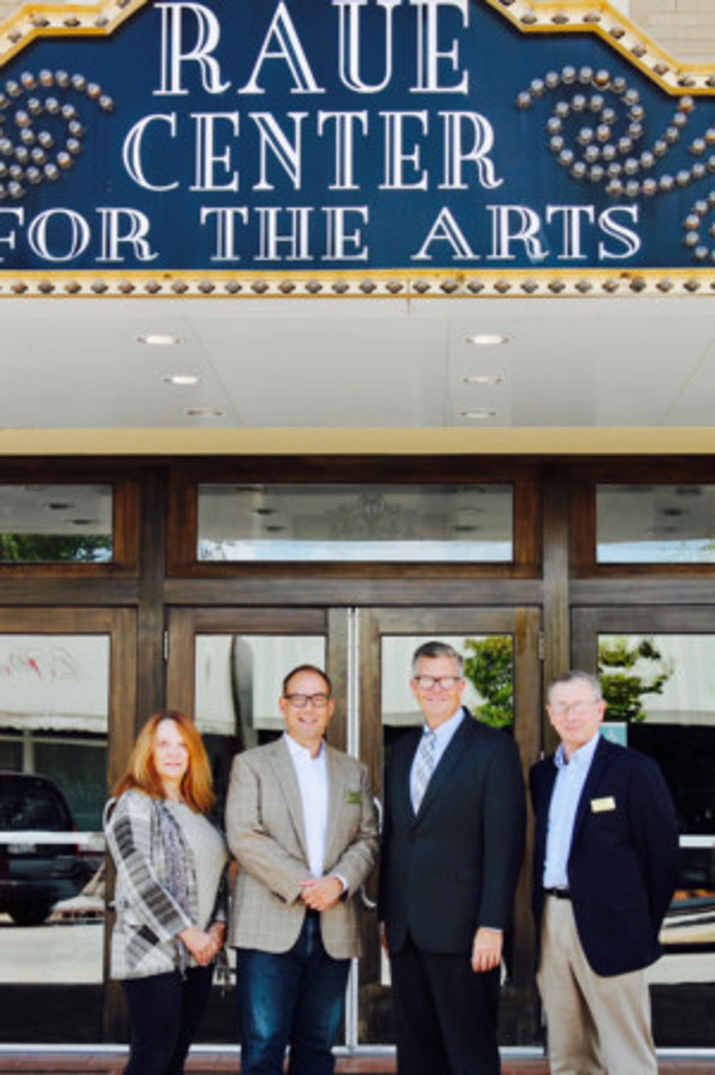 Congressman Randy Hultgren Visits Raue Center for the Arts Image