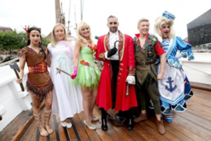 Set Sail For The Epstein Theatre This Christmas As Panto Star Dane Bowers And Cast Launch PETER PAN Image