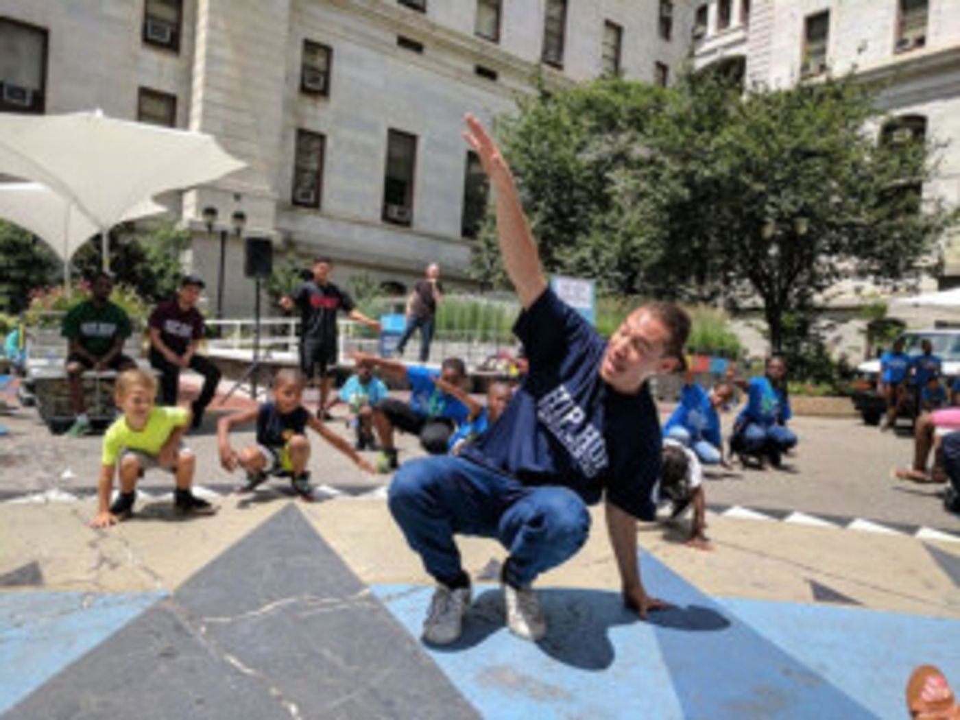 OACCE Holds Second Annual MAKE ART PHILLY in City Hall Courtyard Image
