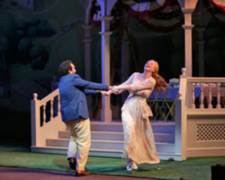 Love, Laughter and Bel Canto Bliss Served Up in THE ELIXIR OF LOVE Image
