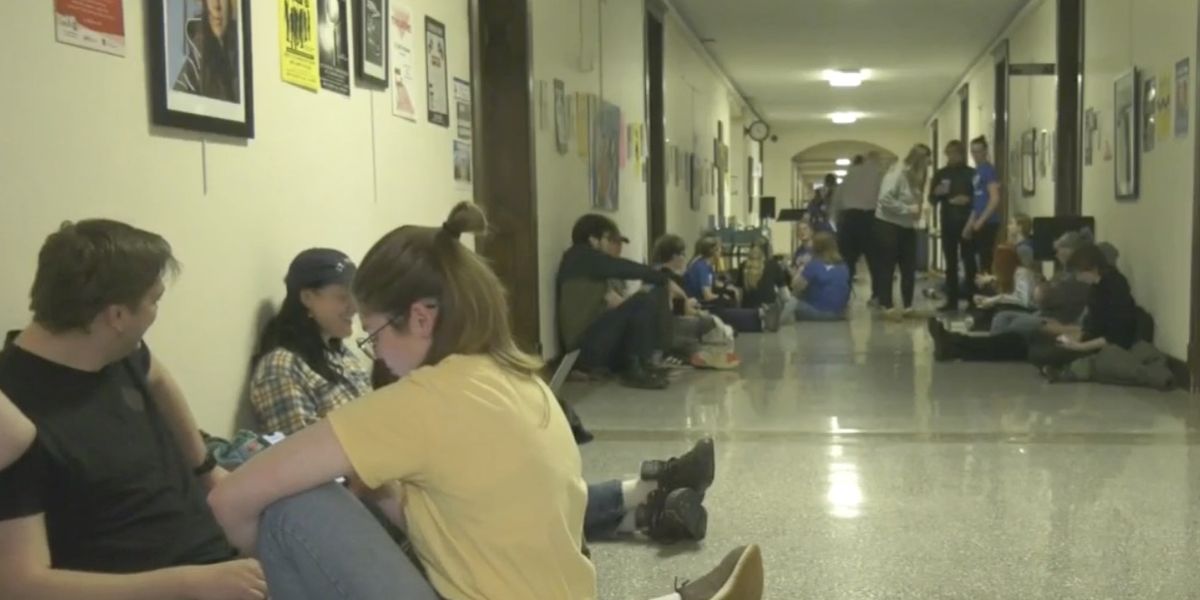 Minnesota Students Held 'Sit-In' to Protest Canceled Theatre Productions