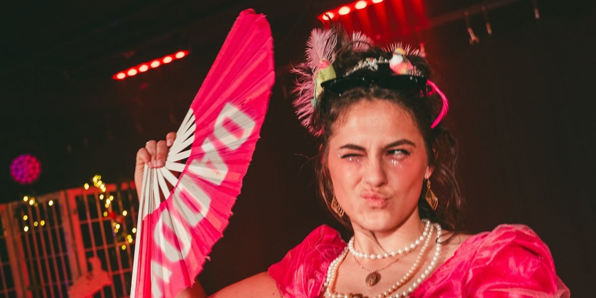 EDINBURGH 2026: Review: ROSALIE MINNITT: CLEMENTINE 2, Pleasance Courtyard - Beside
