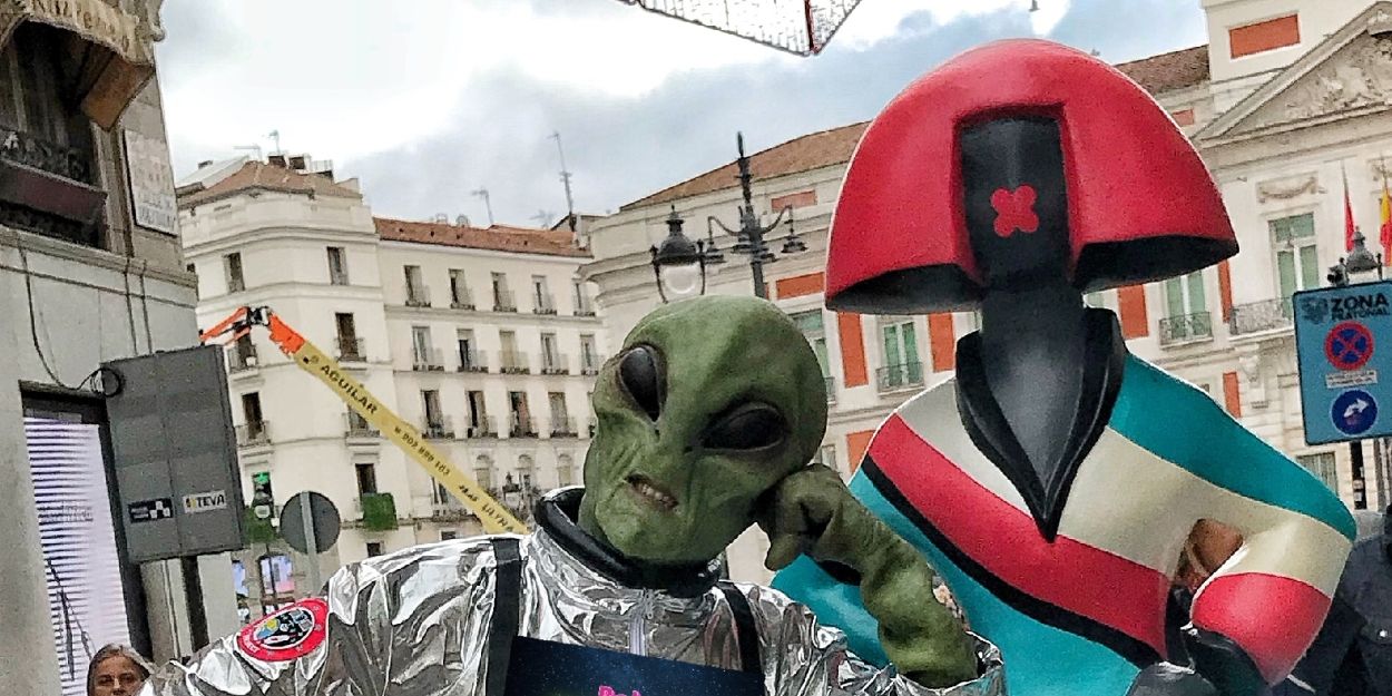 Interviews: Hablamos con los protagonistas y creadores de ¡BABY BOOM! Un marciano verde aterriza en Madrid.  Image