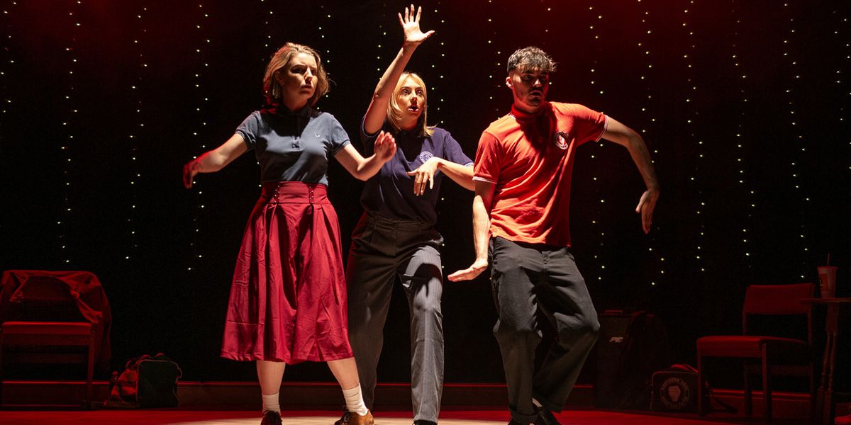DO I LOVE YOU? by John Godber to be Presented at Smock Alley Theatre