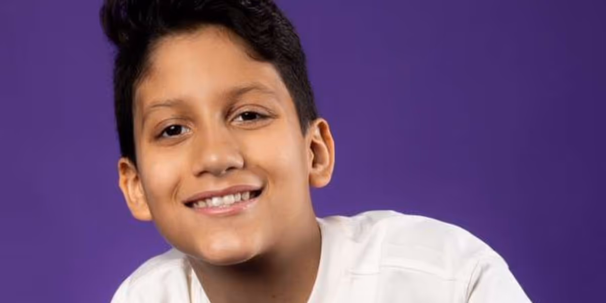 Ángel Hikari Salgado: un joven artista que ya pisa fuerte en teatro, cine y música