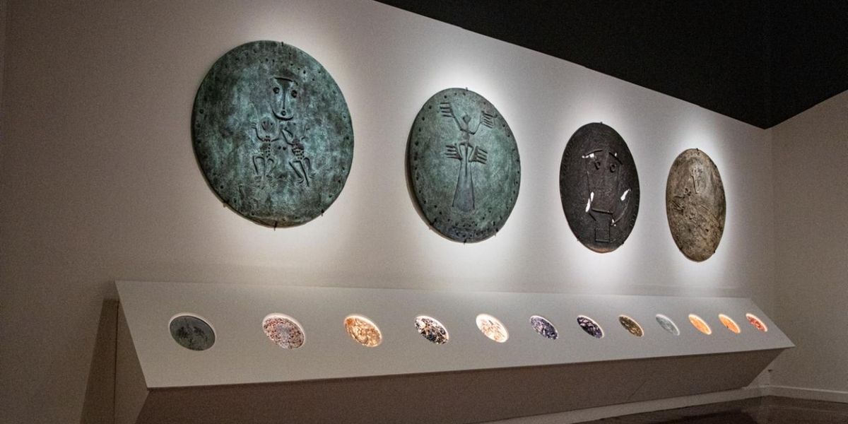 Ángela Gurría. Señales, Muestra Que Llega Al Museo Del Palacio De Bellas Artes Con 165 Piezas De La Escultora Mexicana