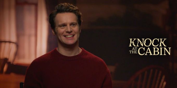 Interview: Jonathan Groff Reveals How Filming KNOCK AT THE CABIN Was Similar to Theatre
