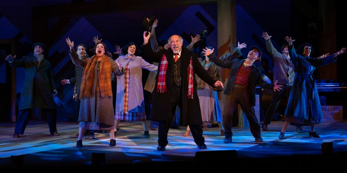 Review: DOLLY PARTON'S SMOKY MOUNTAIN CHRISTMAS CAROL is a Good Time!