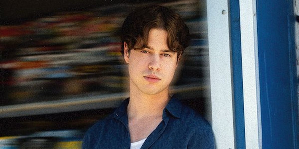 Blake Rose Releases New Single 'Magazine'