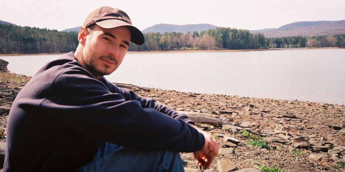 Elijah Wolf Releases New Sam Cohen-Produced Single 'Holding This In'