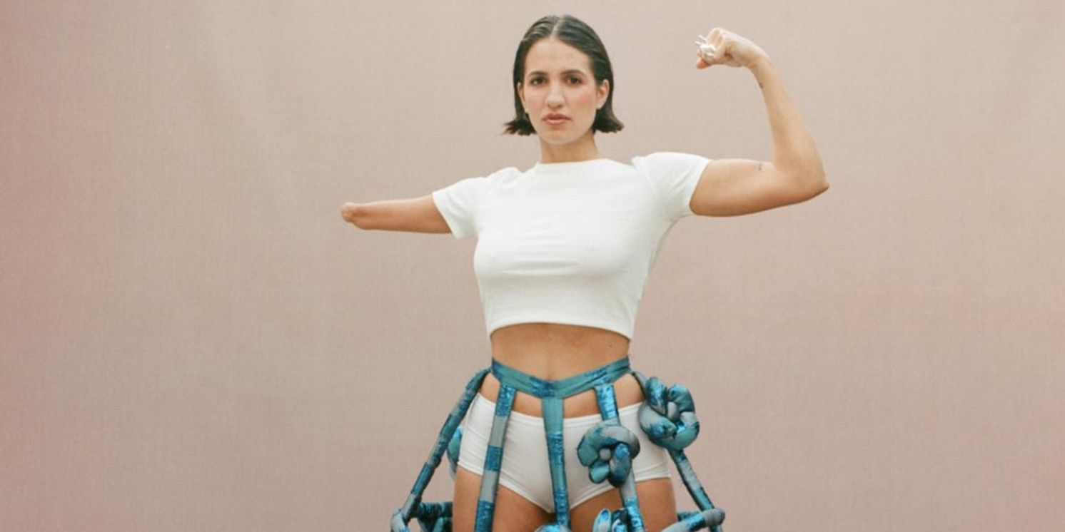 Victoria Canal Debuts Two New Singles 'Shape' & 'She Walks In'  Image