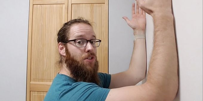 BWW Exclusive: Daily #MobilityMinute with Mark Fisher Fitness Trainer Harold Gibbons- The Wall Slide