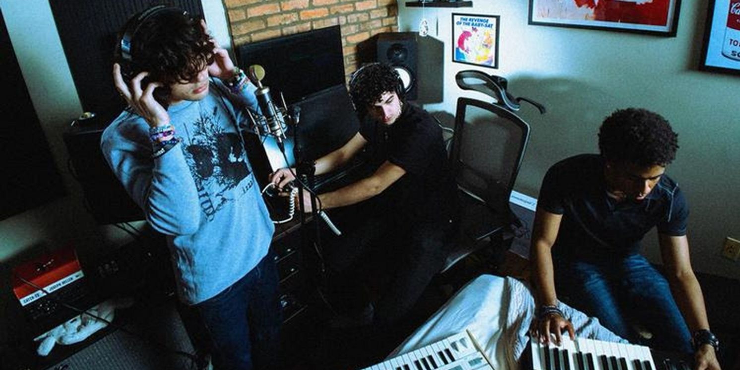 poptropicaslutz! & aldrch Share New EP 'Gossip Team'  Image