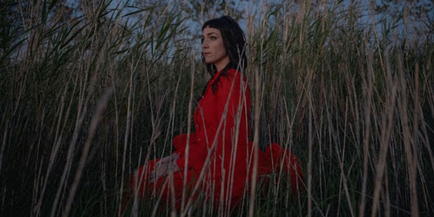 Julie Odell Releases Debut Album 'Autumn Eve'  Image