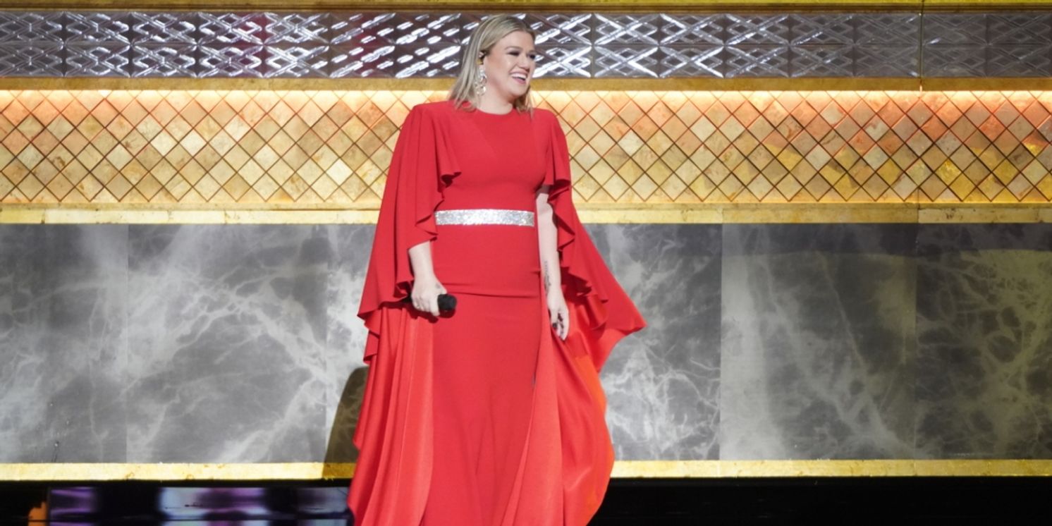 Kelly Clarkson Reveals Dreams of Being on Broadway  Image