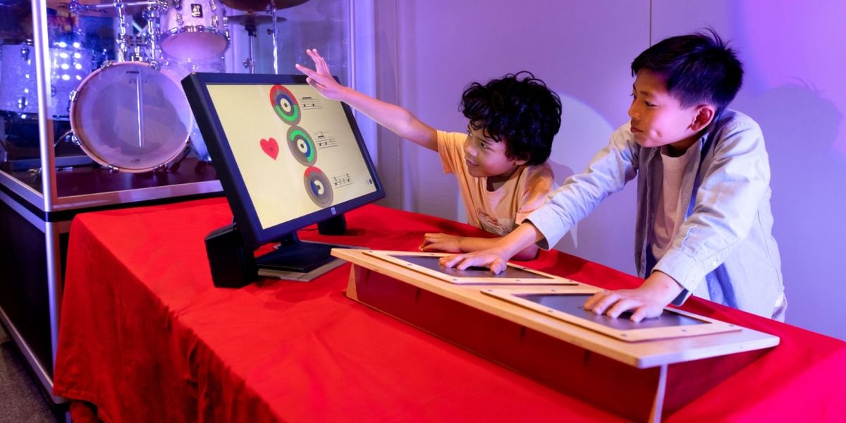  The Lawrence Hall of Science Launches New Exhibition 'Making Music: Math and Science Out Loud'