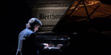 Hershey Felder of HERSHEY FELDER: BEETHOVEN LIVESTREAM at TheatreWorks Silicon Valley