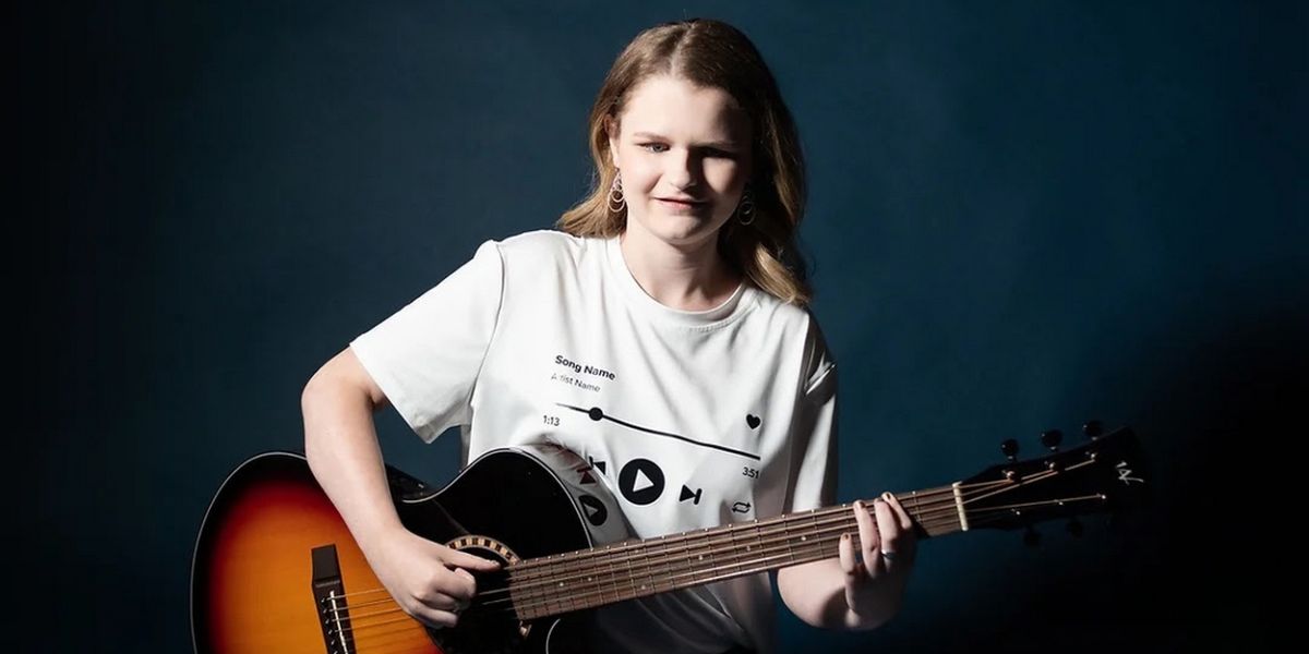 Sarah Hardwig Releases 'Who I Am'