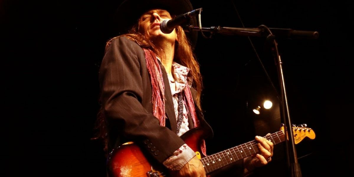 Stevie Ray Visited to Perform at Santa Fe Station